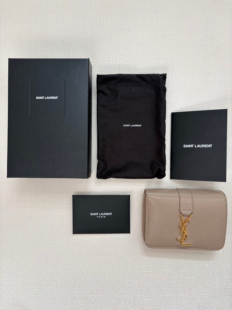 サンローラン　グレージュ　レザー 二つ折り財布