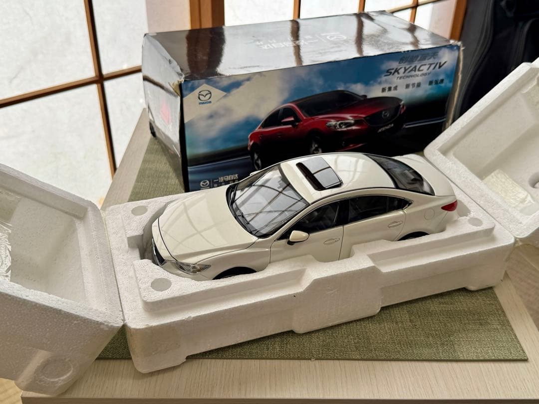 ミニカー 1/18 マツダ アテンザセダン 2014