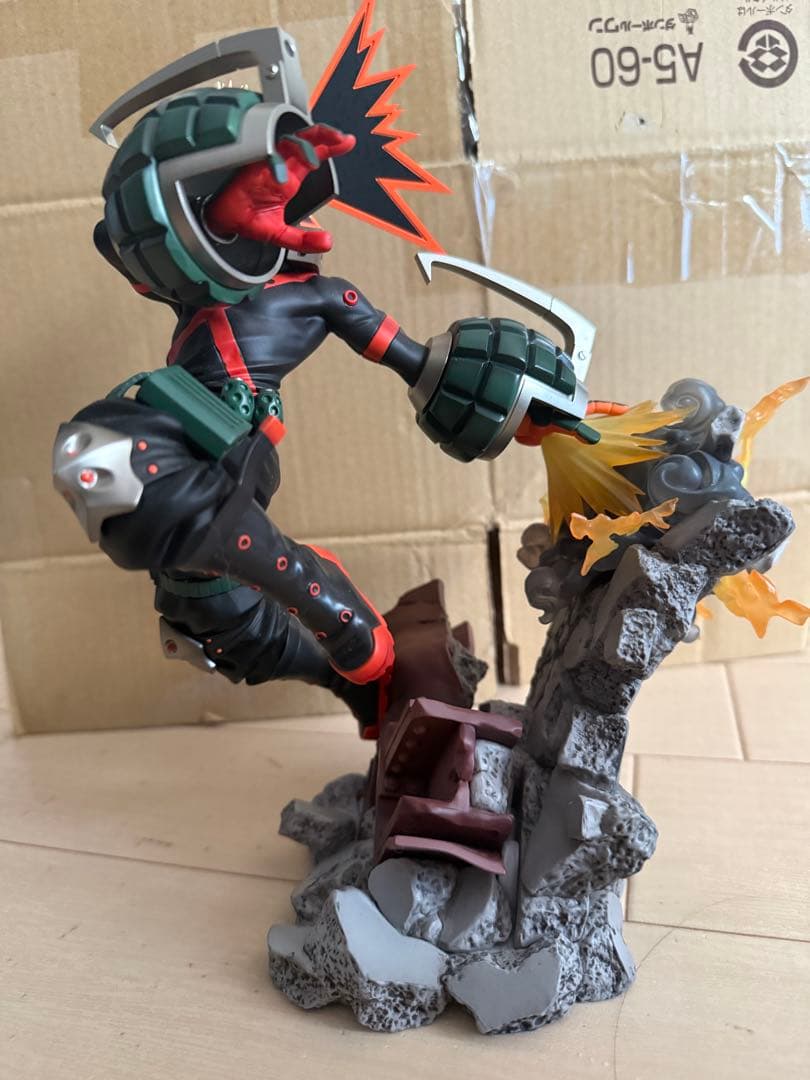 爆豪勝己 コトブキヤ フィギュア オールマイト銅像おまけ付き