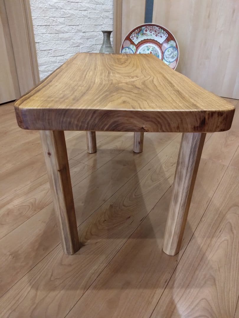 栗一枚板のテーブル⑳　桜❕栗の耳付き天板厚さ約45㎜の迫力満点、木目が綺麗