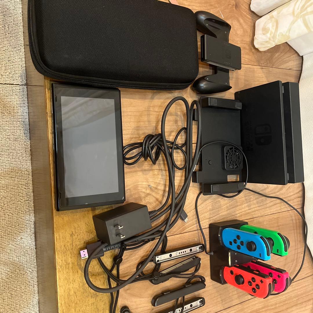 Nintendo Switch 本体 充電器・ケース付き
