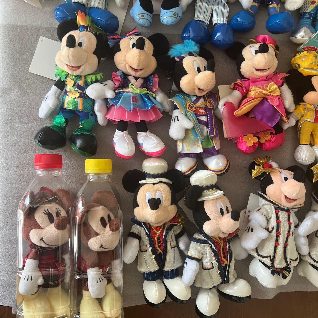 ディズニーリゾート　ミッキー　ミニー　ぬいぐるみバッジ