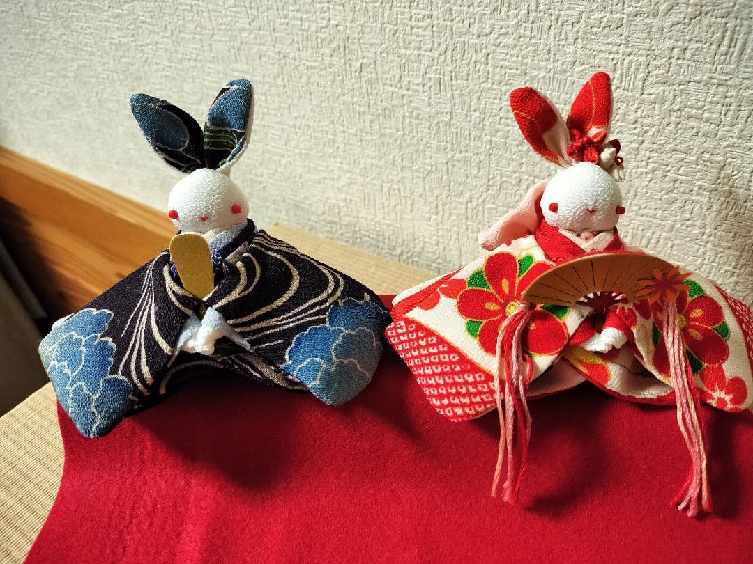 ひとぼぼページ！うさぎのお雛様三人官女！？付きで！ちりめん細工