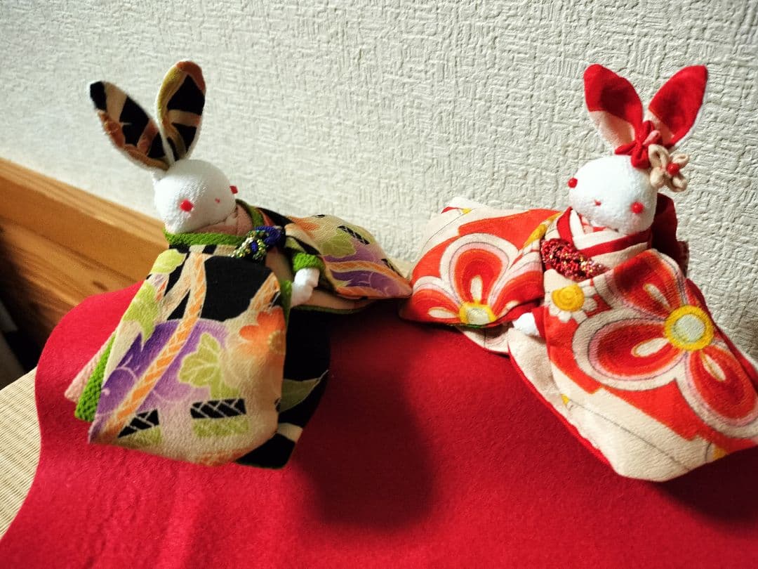 ひとぼぼページ！うさぎのお雛様三人官女！？付きで！ちりめん細工
