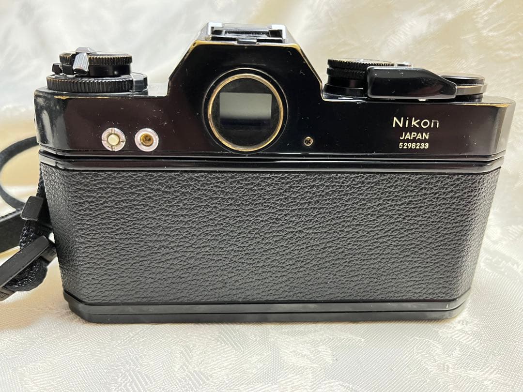 NIKKORMAT EL　希少な輸出モデル　ブラック　ドイツの大型カメラ店で購入