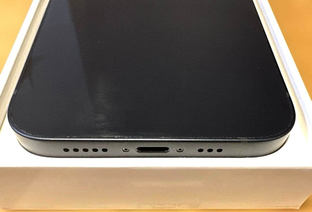 【美品】Apple iPhone12 ブラック64GB SIMフリー