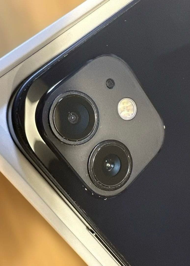 【美品】Apple iPhone12 ブラック64GB SIMフリー