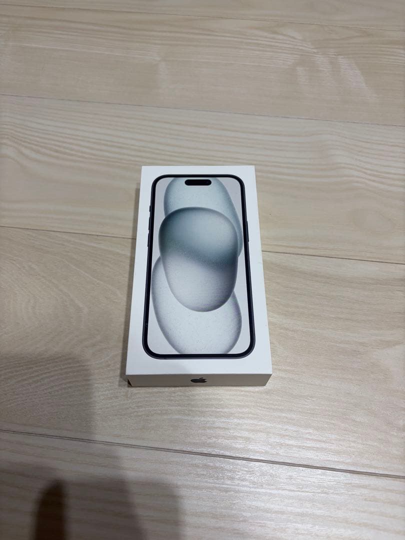 Apple iPhone 15 ブラック 本体 512GB