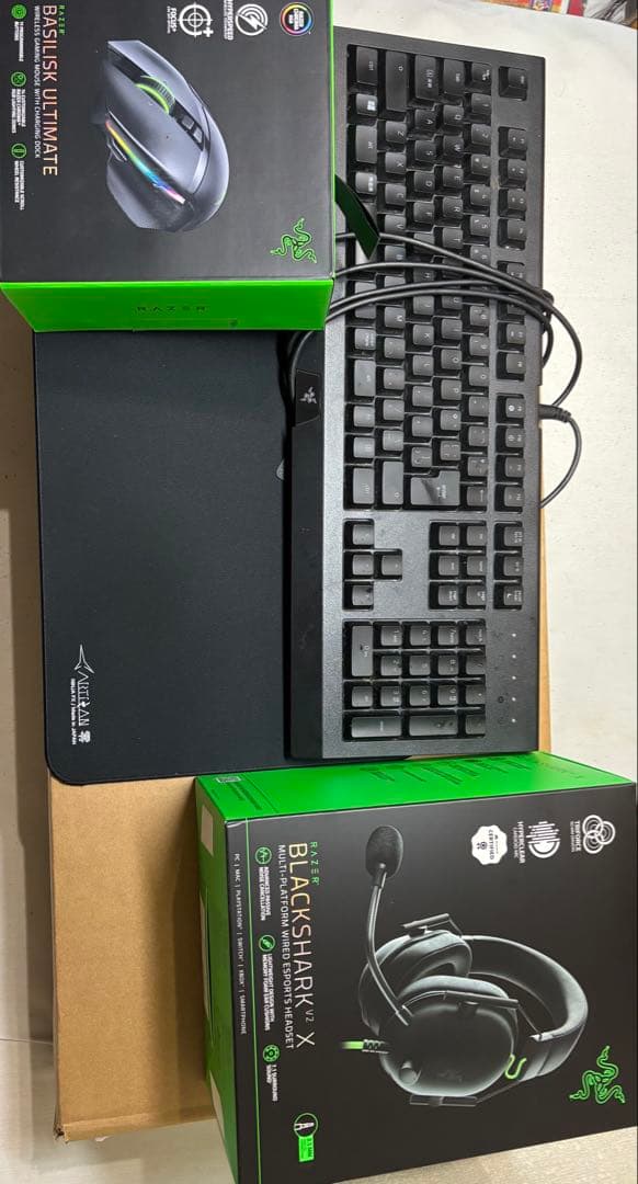 PCゲーム周年機器　ゲーミングマウス、キーボード、マウスパッド、ヘッドセット