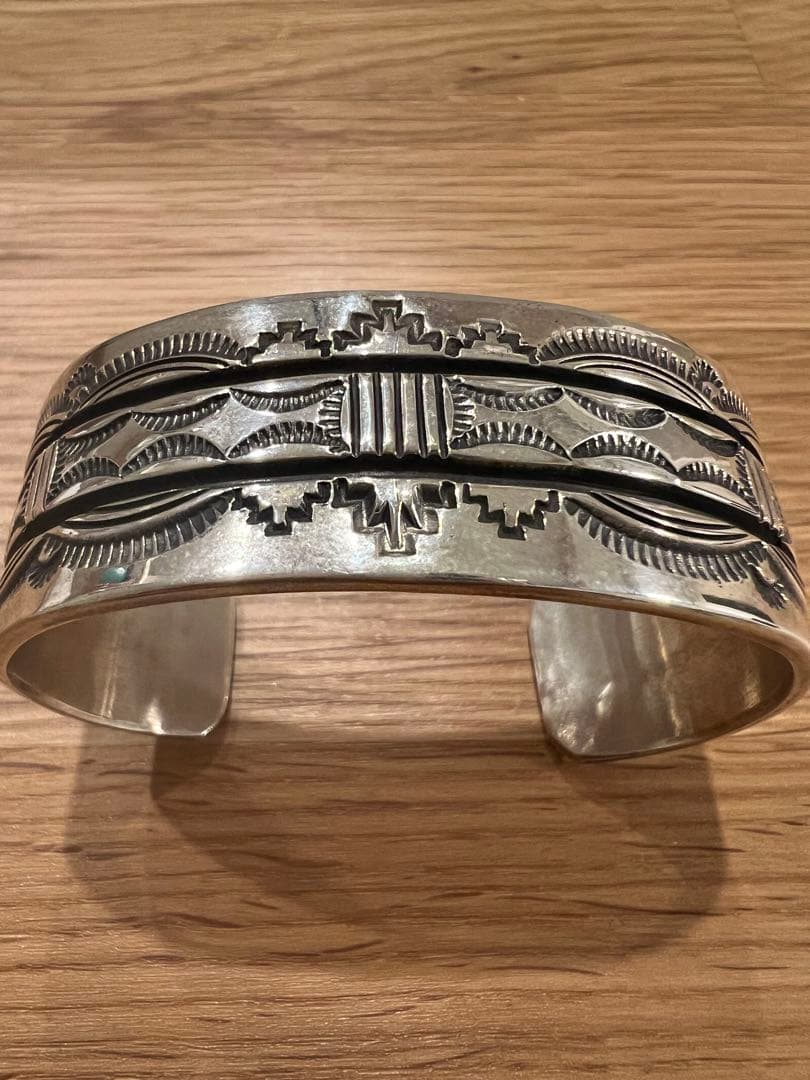 B. Morgan バングル　ナバホ族