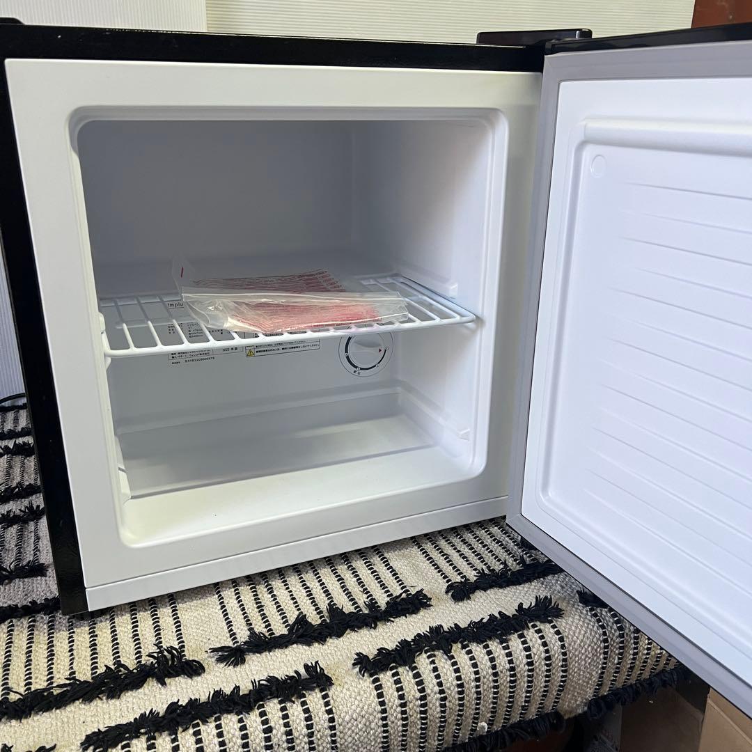 送料込み＊Simplus 2022年製1ドア冷凍庫＊SP-31LRF1-BK