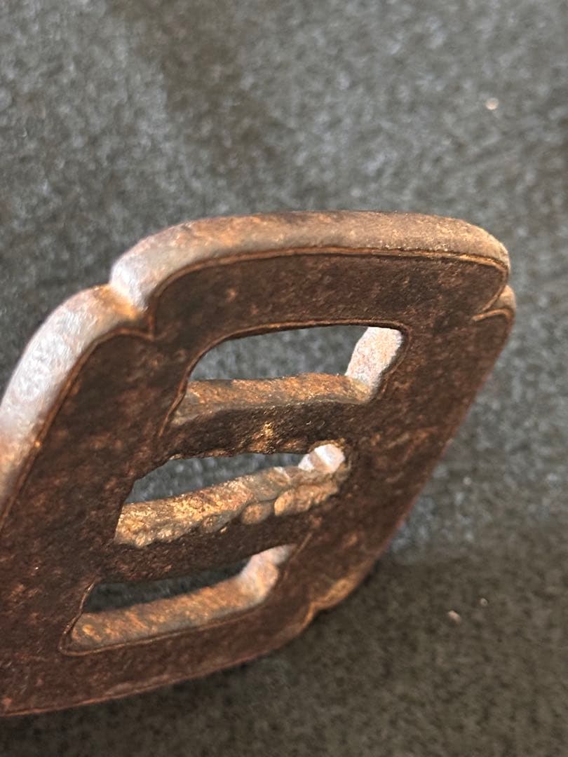 古美術　鉄地刀鍔　古刀剣装具　　時代物　25CA