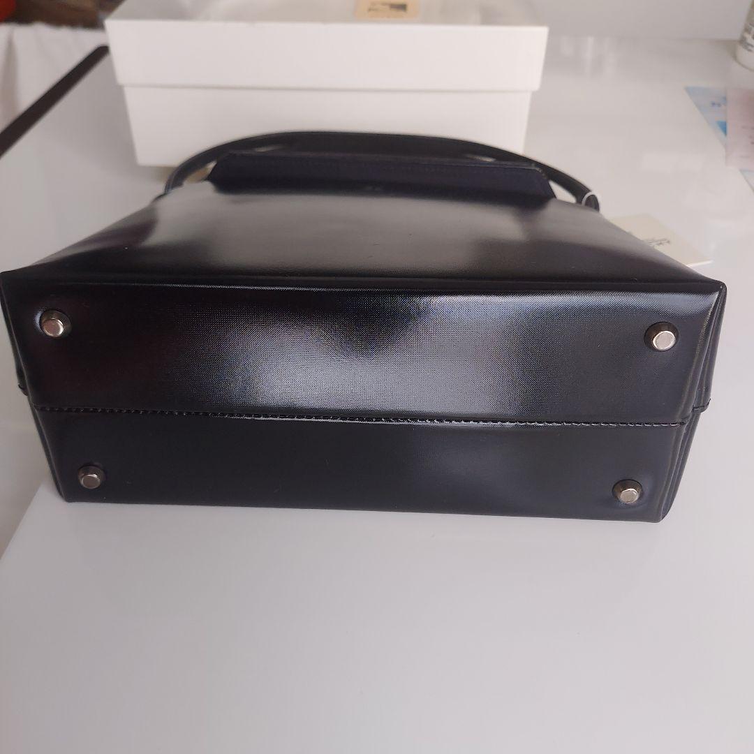 Givenchy　ハンドバッグ　フォーマル　冠婚葬祭にもOK　 ブラック