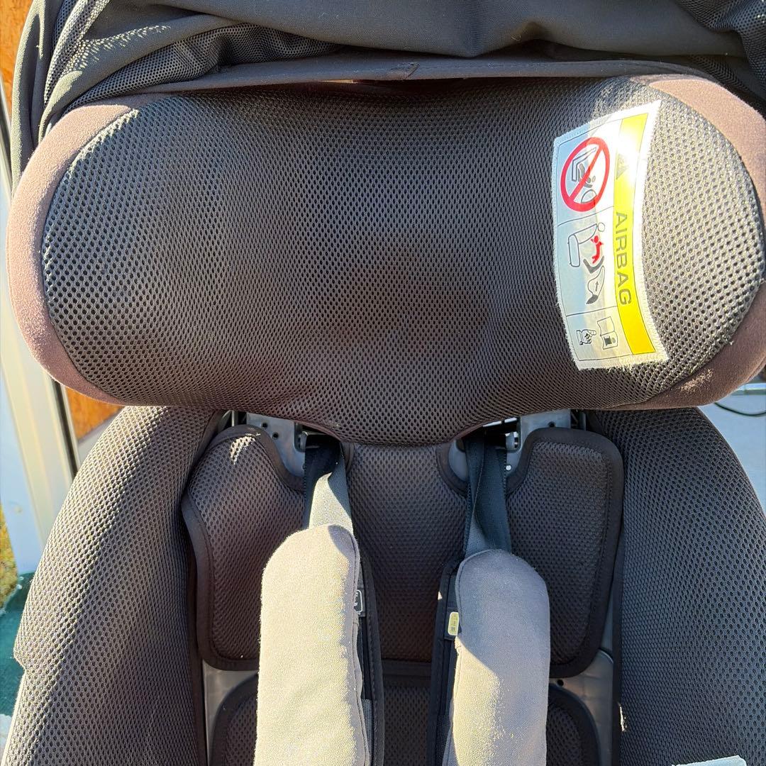 Combi 車用チャイルドシート 黒　THE Sシリーズ　ISOFIX