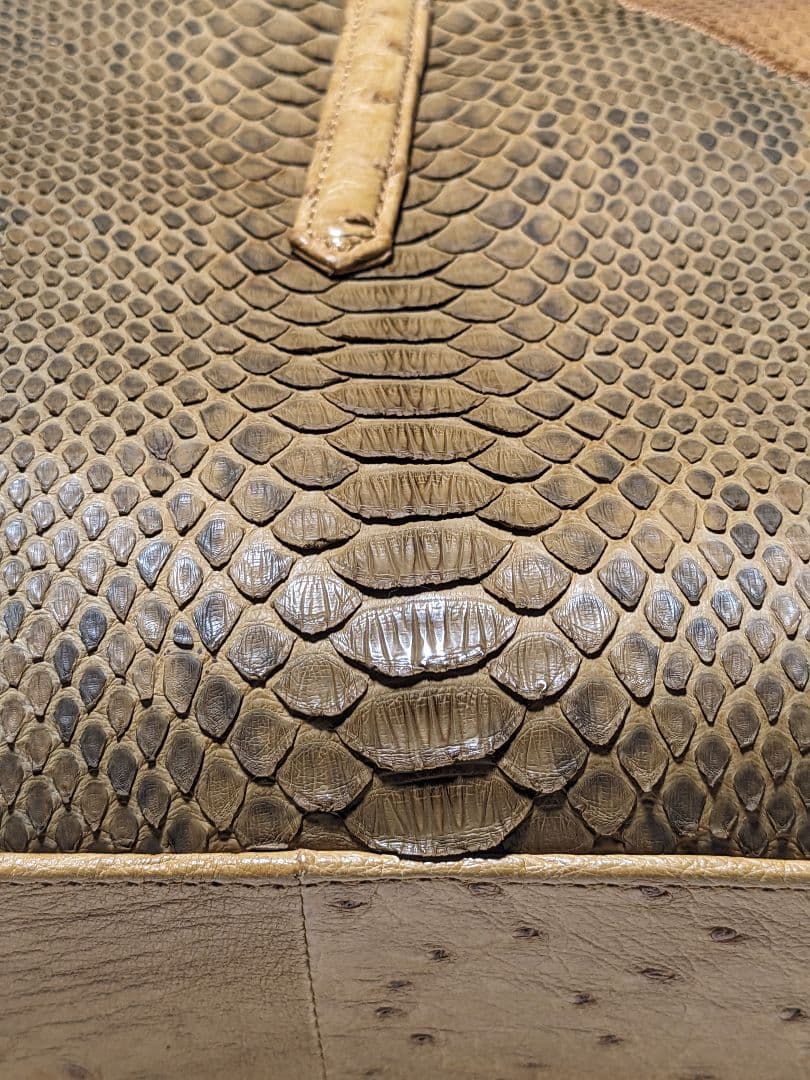 エキゾチックレザー　トートバッグ パイソン オーストリッチ A4 キャメル