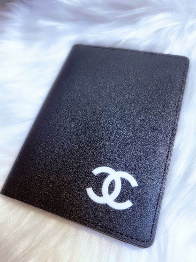 ✧︎*。CHANEL レザー パスポートケース ノベルティ 美品 希少