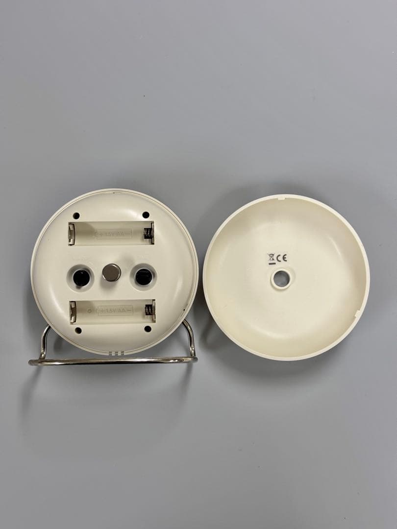 アルネヤコブセン　置き時計