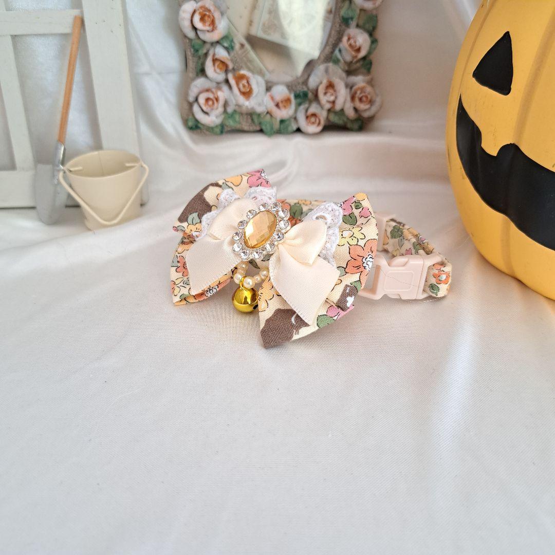 ハロウィン、スイートロリータ(イエロー)オーバルビジューわんちゃん猫ちゃん用首輪