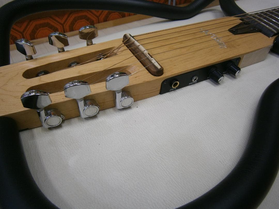 Ａrtisan＜サイレント・トラベルギター＞折り畳みタイプ