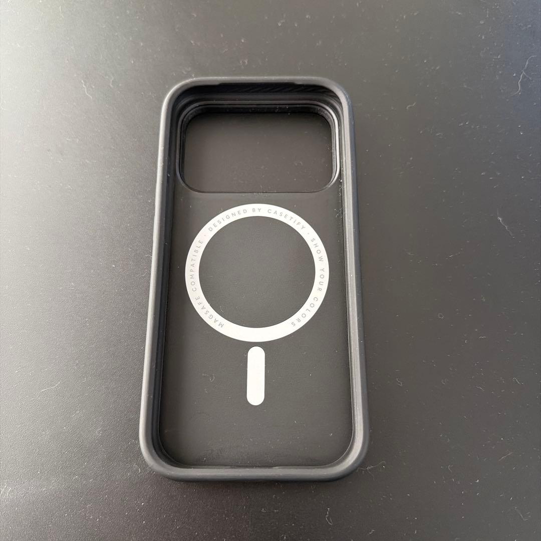 CASETiFY Gold Kingsnake MagSafe対応