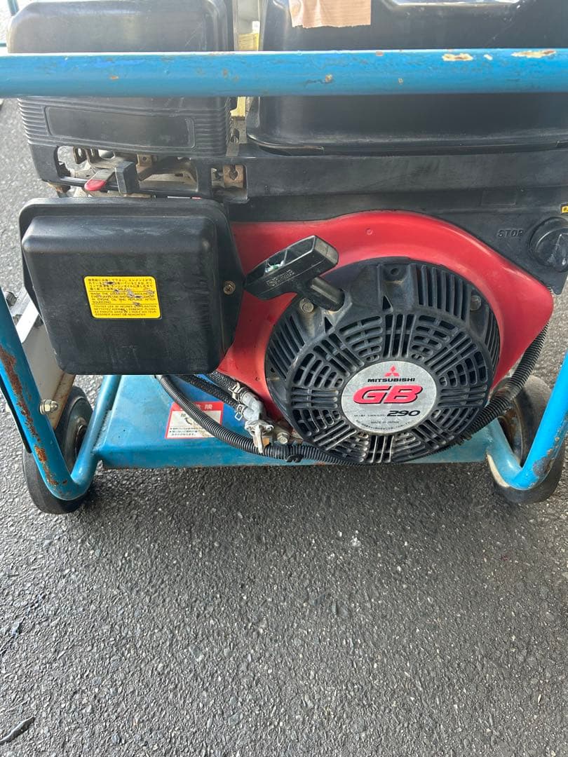 KL1★強い★ツルミ鶴見製作所エンジン式高圧洗浄機　多水量型　HPJ-680ES