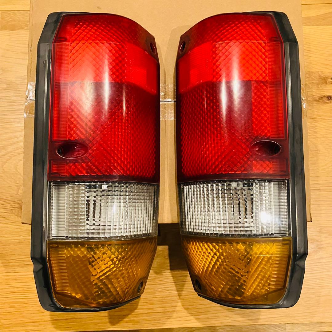 希少【純正/トヨタ/KOITO】78プラドテールランプレンズKZJ78他70系