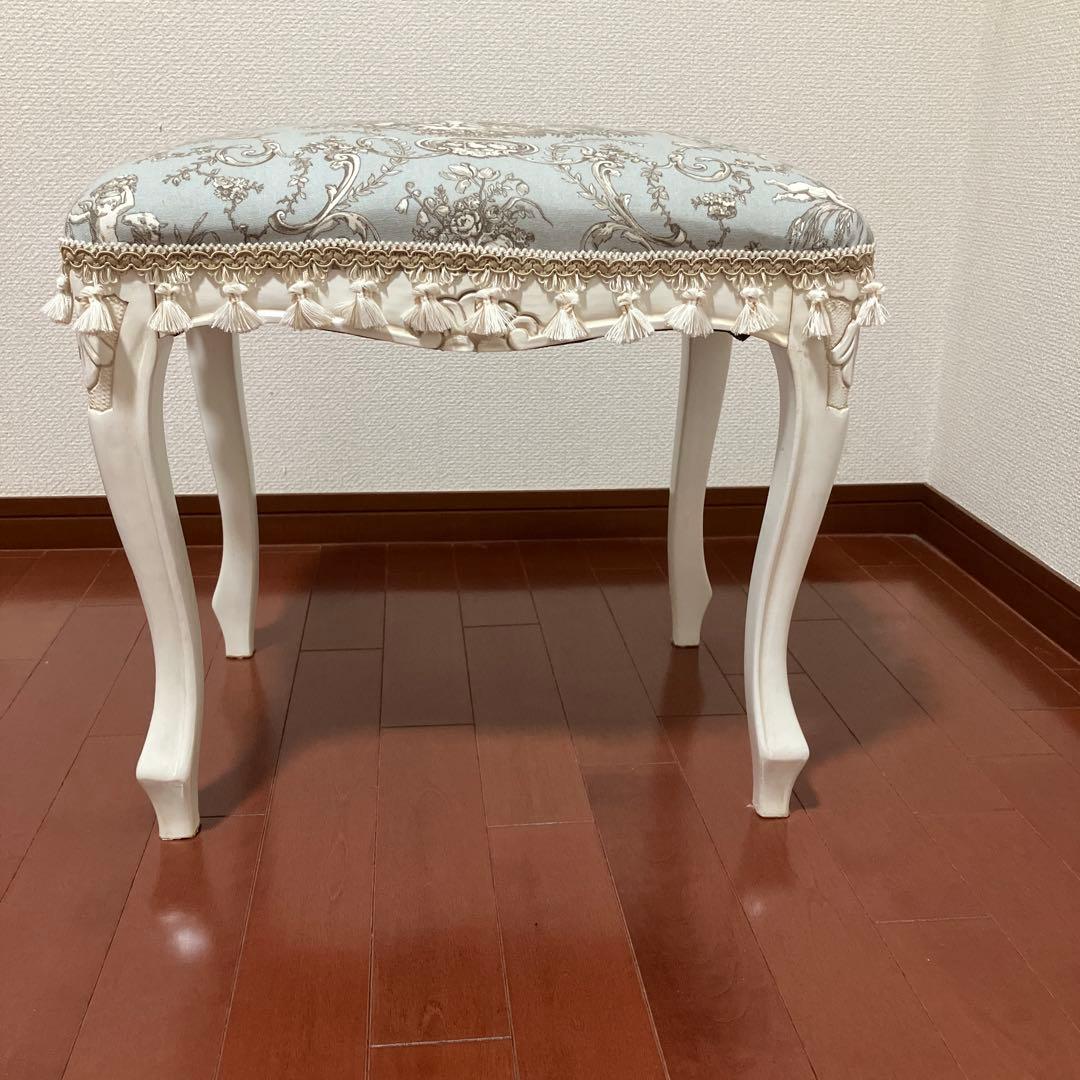 アンティーク調　白　椅子　スツール トワルドジュイ柄座面　ハンドメイド作品