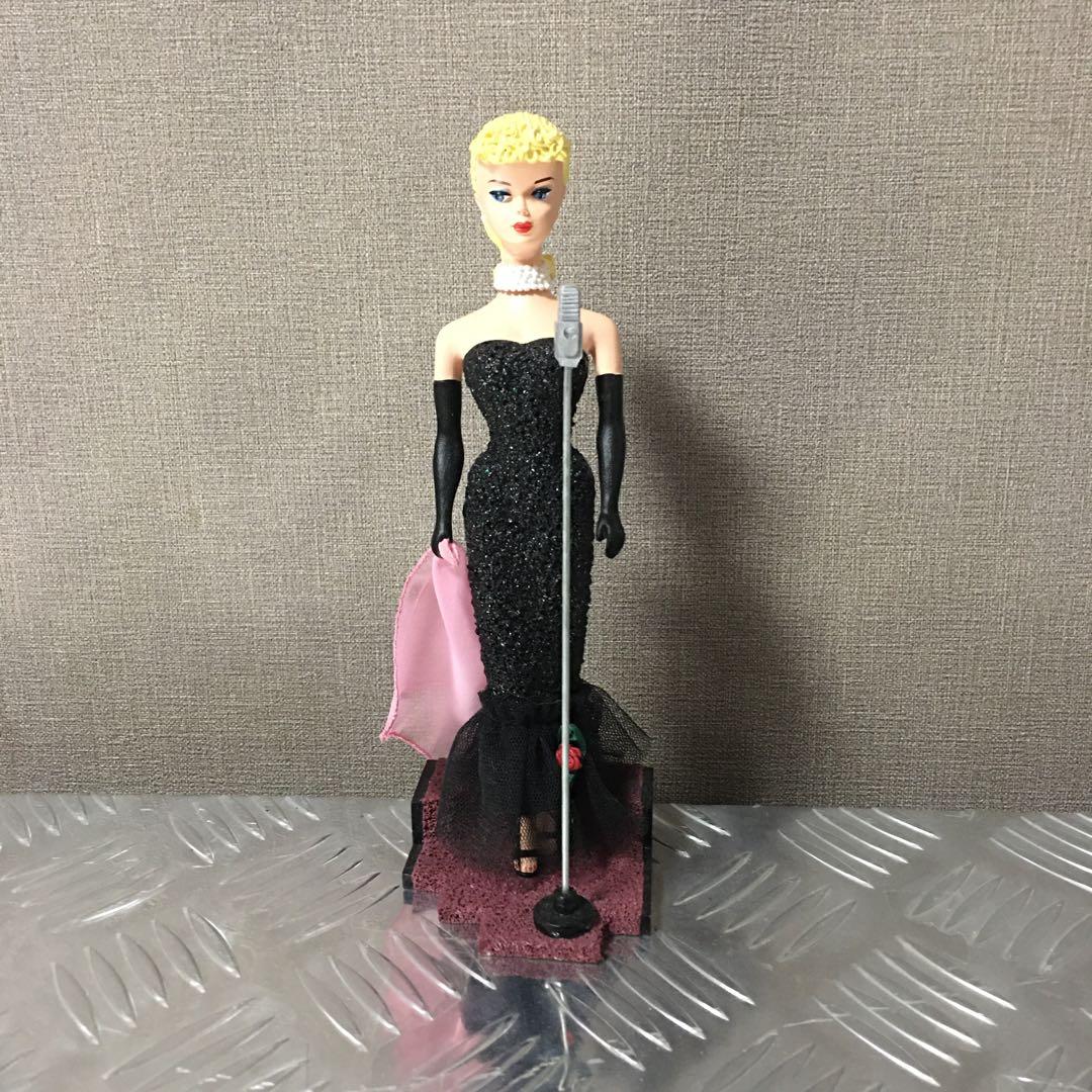 バービー人形　高額　限定品レア　本体は綺麗　箱破損あり