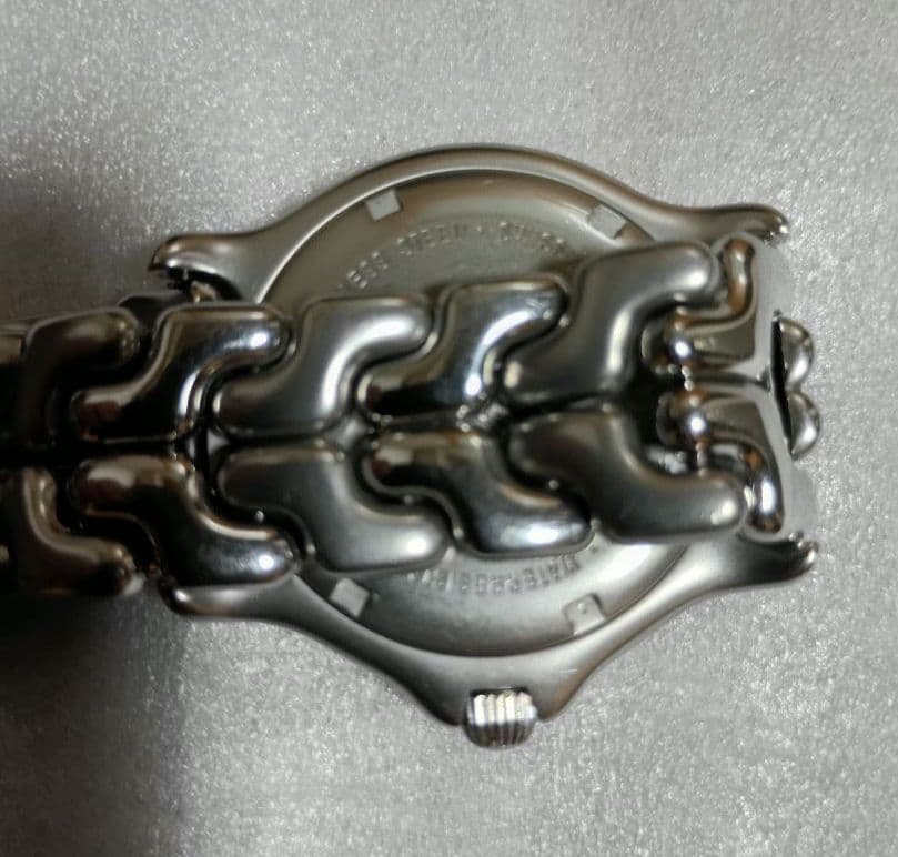 TAG Heuer プロフェッショナル 200m 腕時計ケース＆カード付。