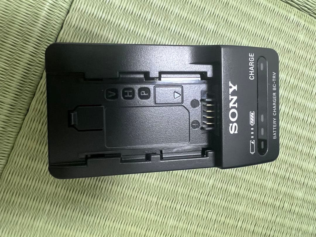 Sony FDR-AX700 4Kビデオカメラ 本体