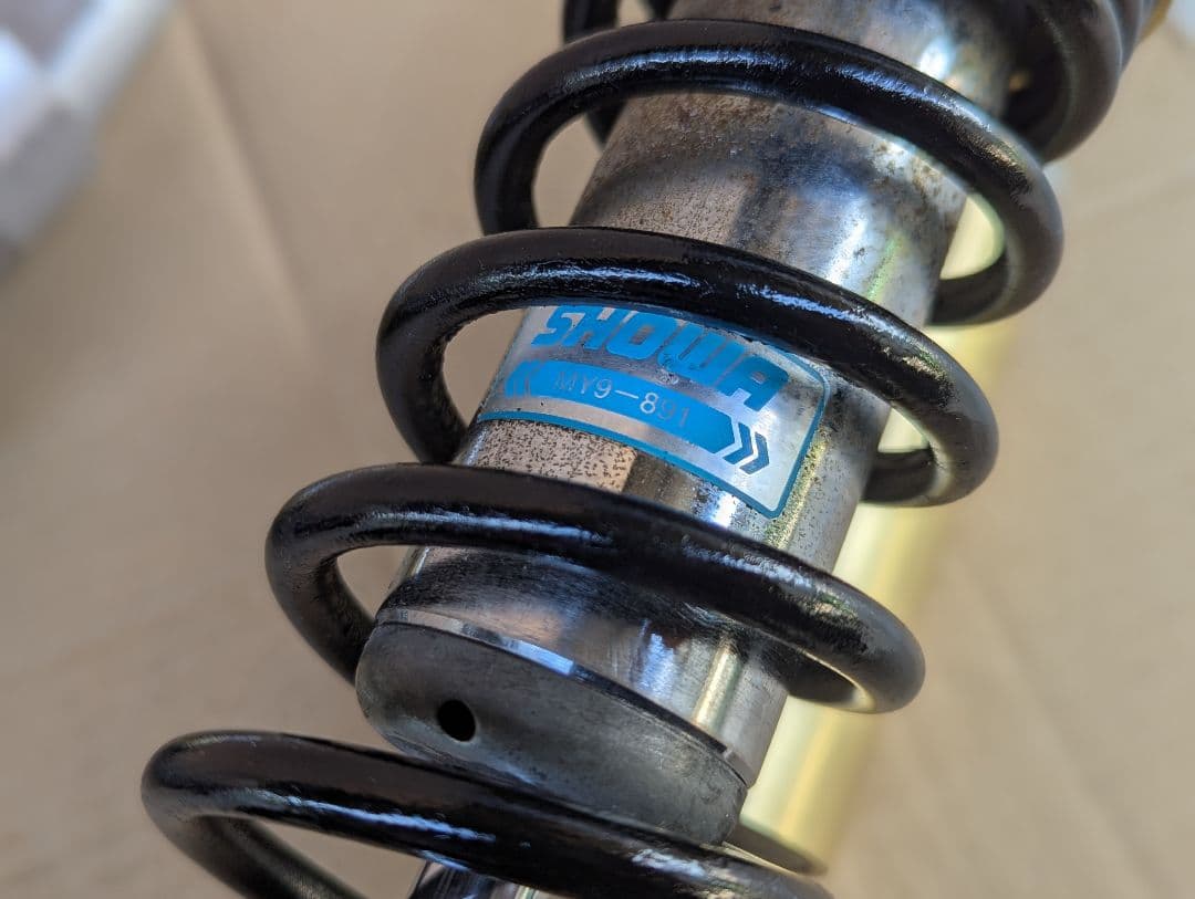 CB400SF ホンダ リアサス SHOWA ショウワ リアショック