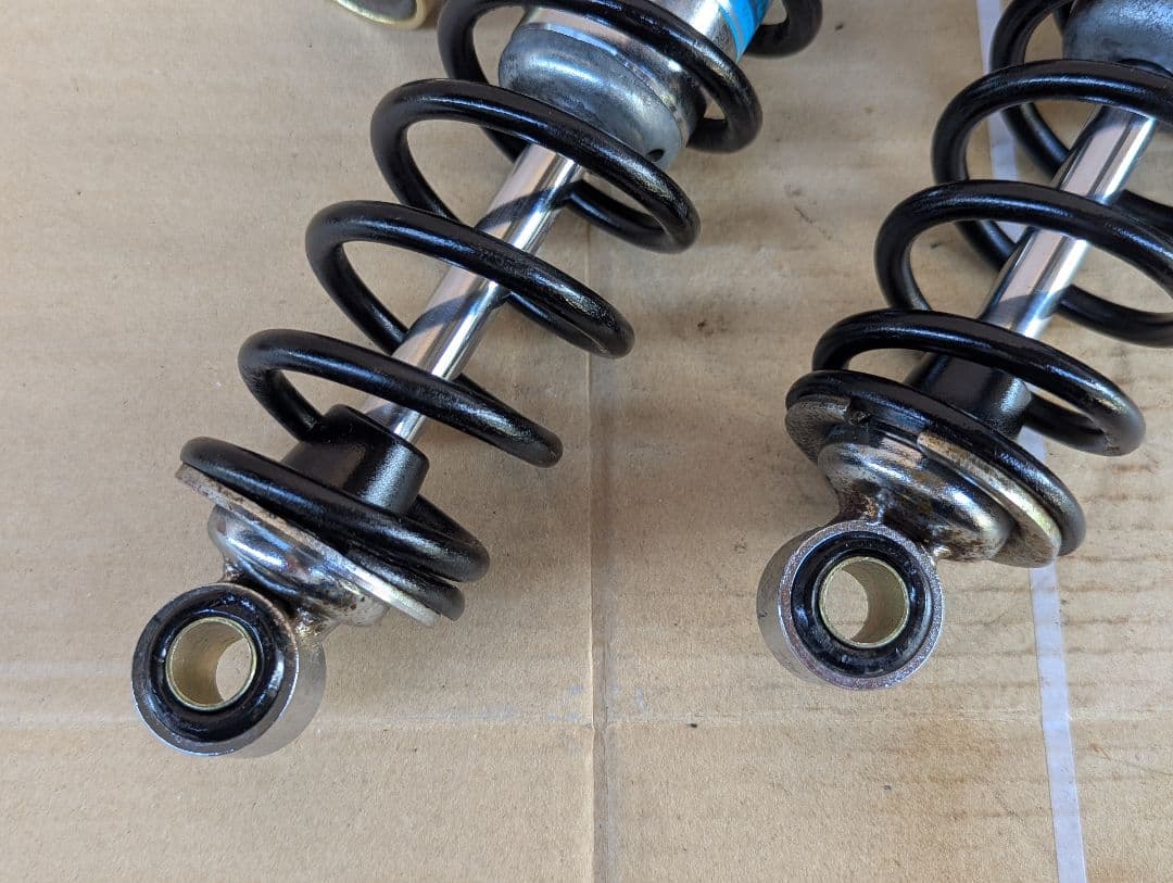 CB400SF ホンダ リアサス SHOWA ショウワ リアショック