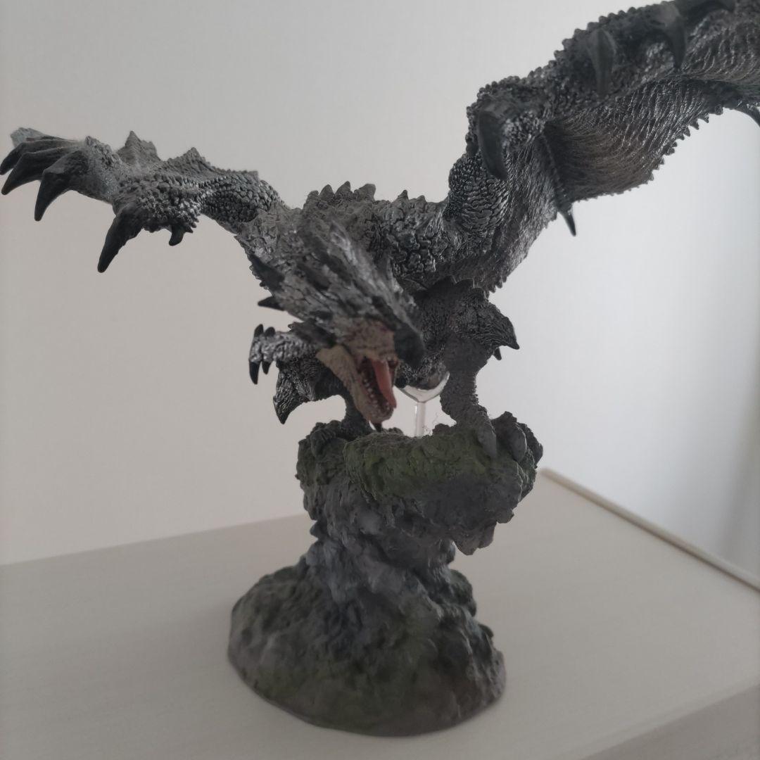 クリエイターズモデル リオレウス 希少種　モンスターハンター　銀【おまけ付き】