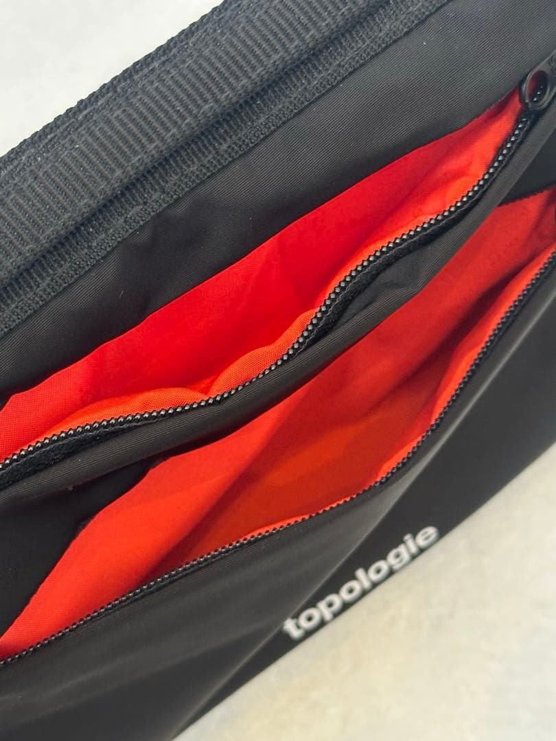 トポロジー フォンサコッシュ90＋レザーストラップ