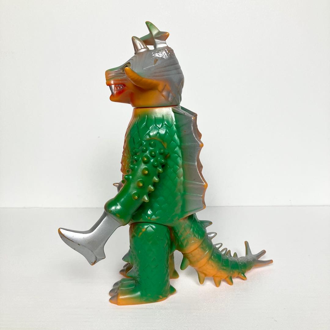 ブルマァク 新・復刻版怪獣シリーズ バラバ　ソフビ バンダイ BANDAI