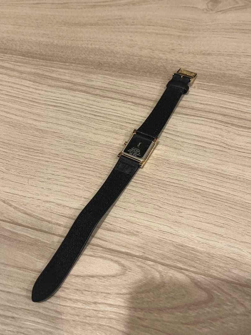 vintage Yves Saint Laurent 時計　quartz