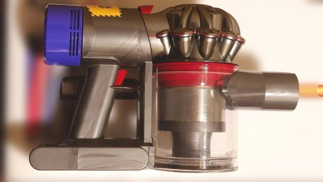 dyson ダイソン v8 fluffy SV10FF2 コードレスクリーナー