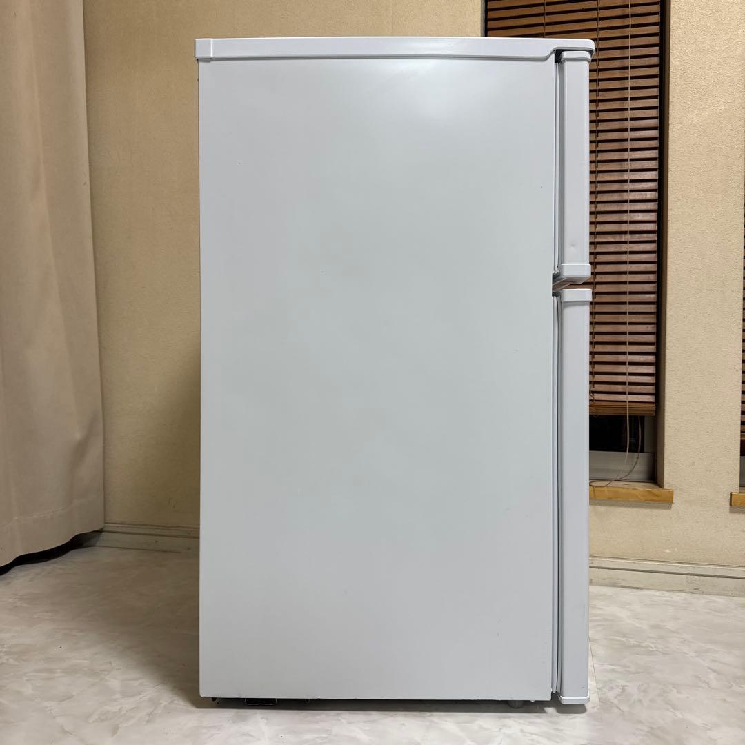 COMFEE 2022年製 2ドア冷蔵庫 90L 右開き ホワイト 耐熱天板