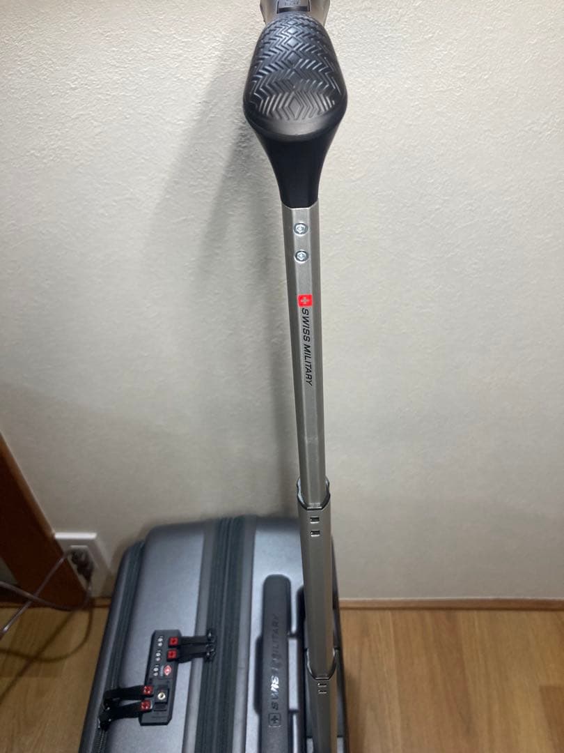 スイスミリタリー キャリーケース 18インチ　37L（拡張時42L）