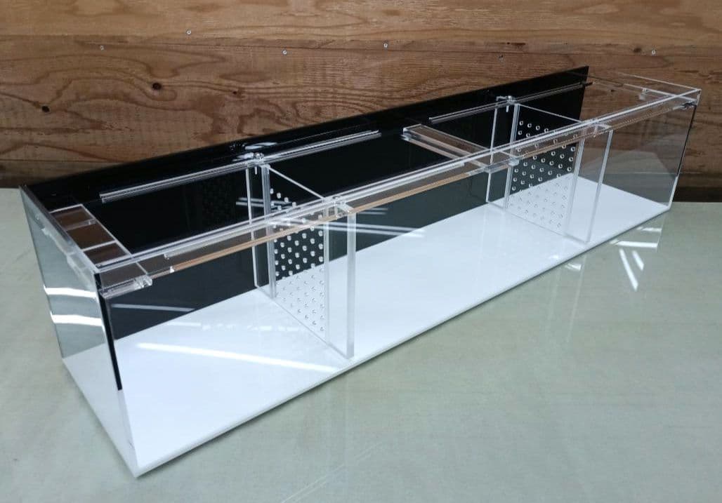 アクリル水槽　900×200×200　可動式セパレート（仕切り板2セット）