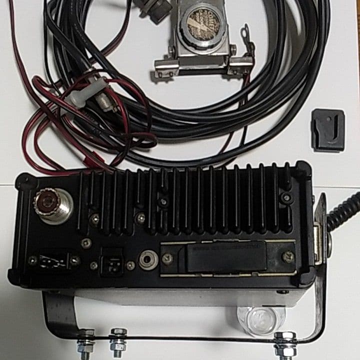 ♦期間限定♦無線機トリオの2mFM7500GRモービル無線機同軸ケーブル付♦️