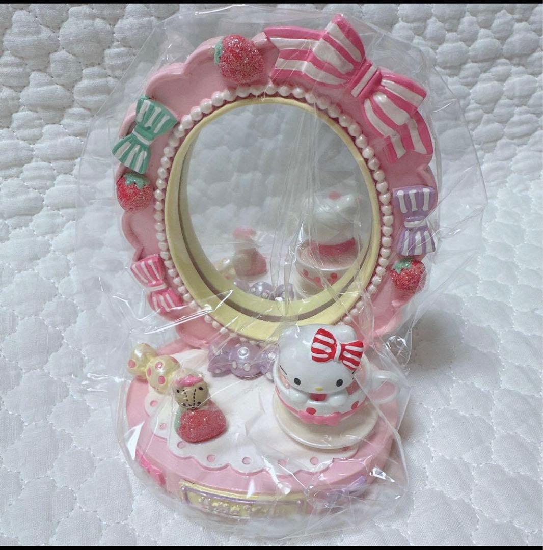 サンリオ❣️激レア　ハローキティ　スタンドミラー　トレイの2点