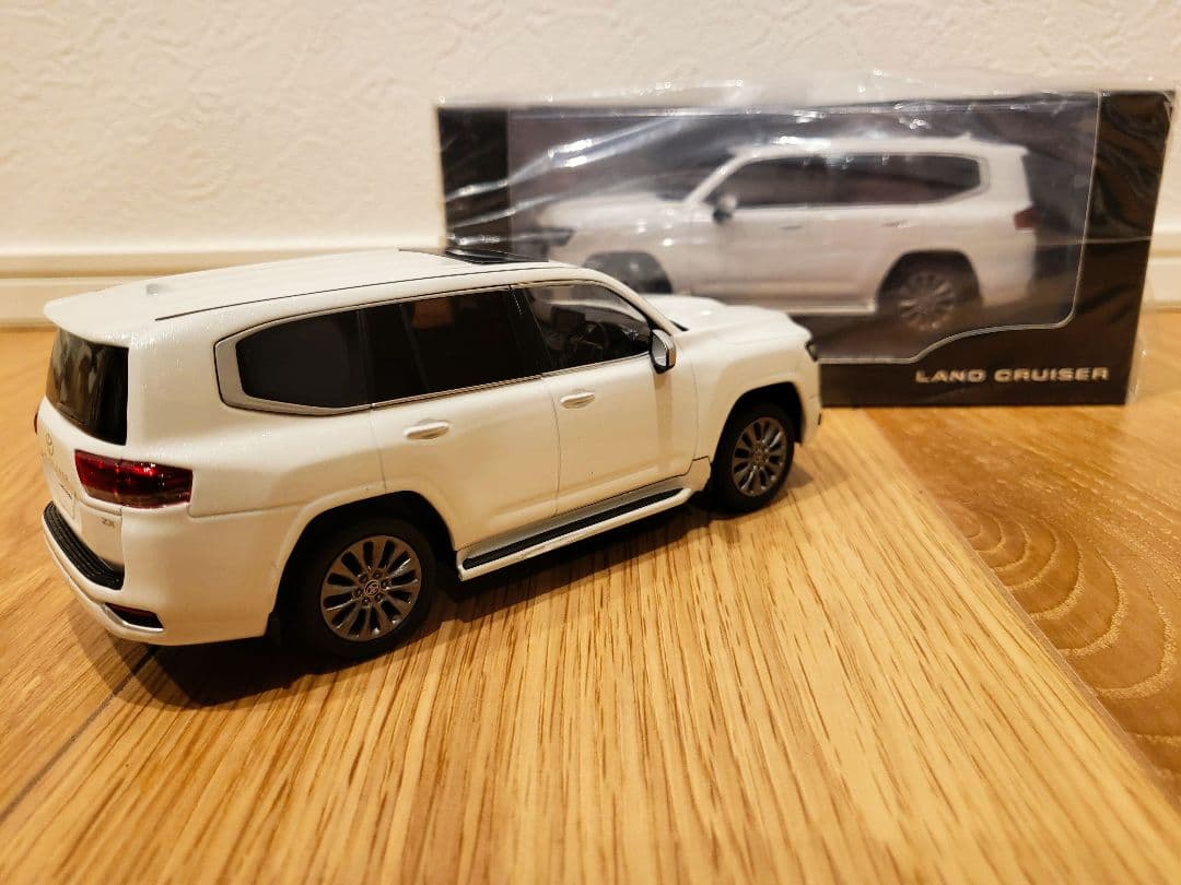 【希少‼ ランドクルーザー300 ミニカー 2台セット まとめ売り】