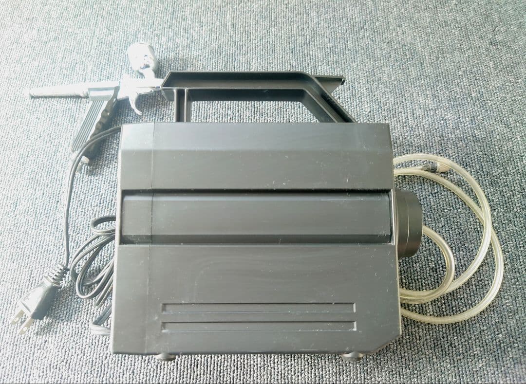 TAMIYAタミヤスプレーワークHGコンプレッサーREVO/エアーブラシセット