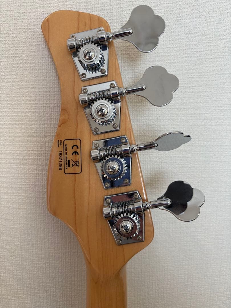 ベース Sire V7 Ash 4st 1st Generation