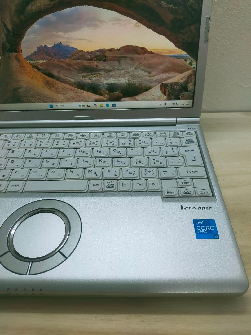 高性能　Panasonic☆CF-SV1RDLVS☆第11世代