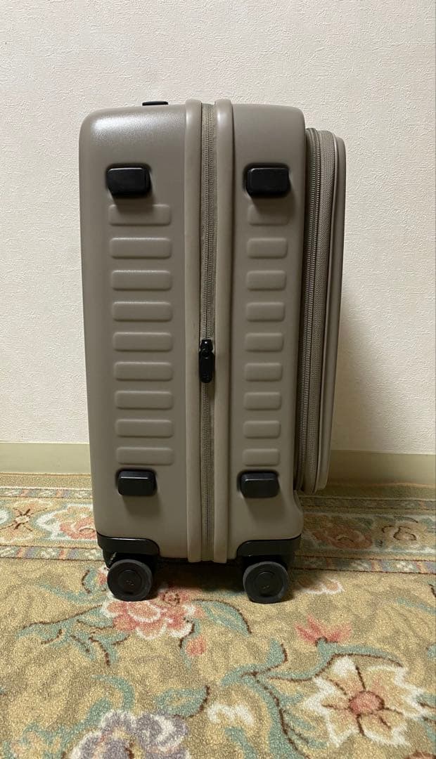 ◾️LOJEL◾️CUBO S REFRESH 37-42L カクタス　スーツケース