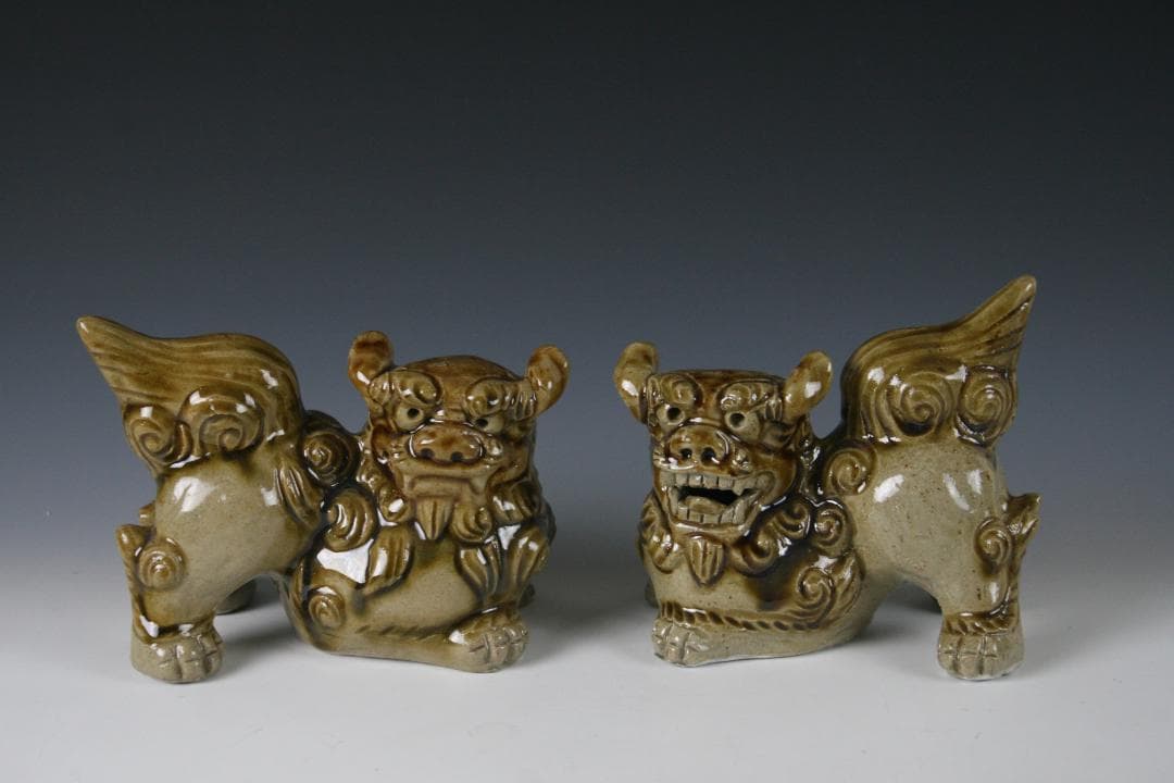 人間国宝金城次郎一門　金城敏徳 作　飴釉色付ハイシーサー（中）1対