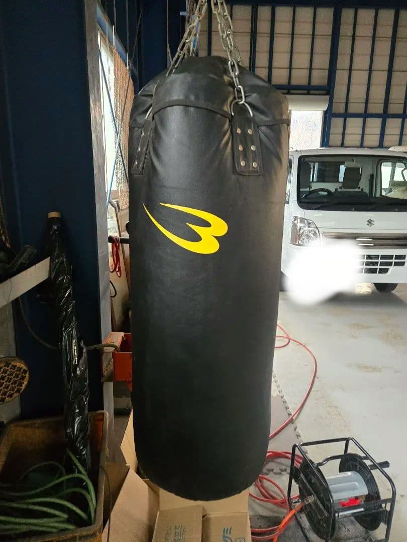 ボディメーカ ーサンドバッグ 黒　まだまだ使えます。