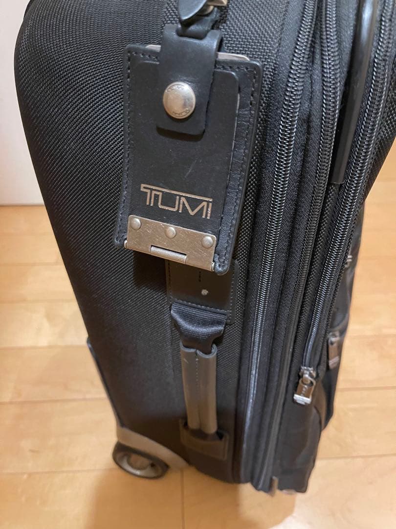 y*2様 TUMI キャリーケース